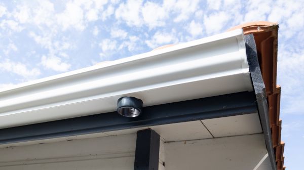 Seamless Gutters Installation in Longview