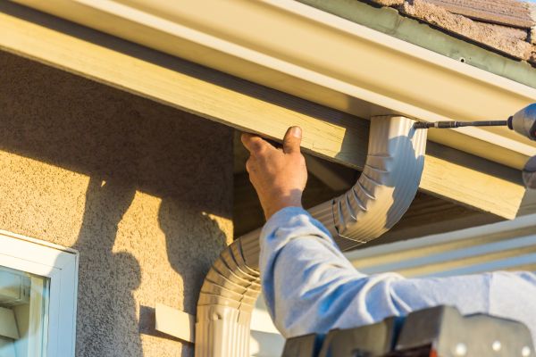 Aluminum Rain Gutter Service in Longview